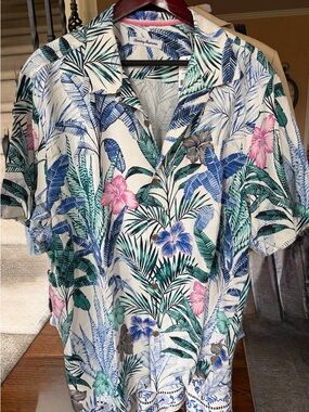 Tommy Bahama Coconut Cream Tropical Leaf Button-Up in Blue and Green